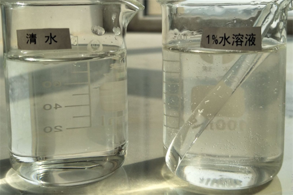 保水性作用:HPMC的亲水性能，添加到浆状、膏状、糊状制品中维持高保水作用
